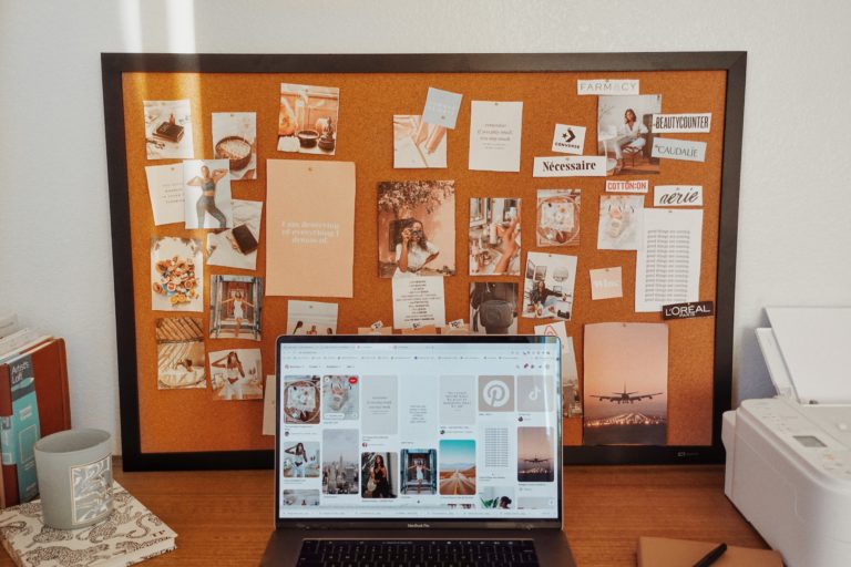 My 2021 Vision Board + How To Make One