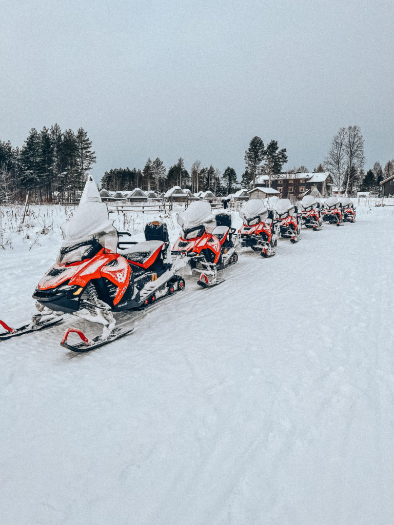 snowmobiling in rovaniemi