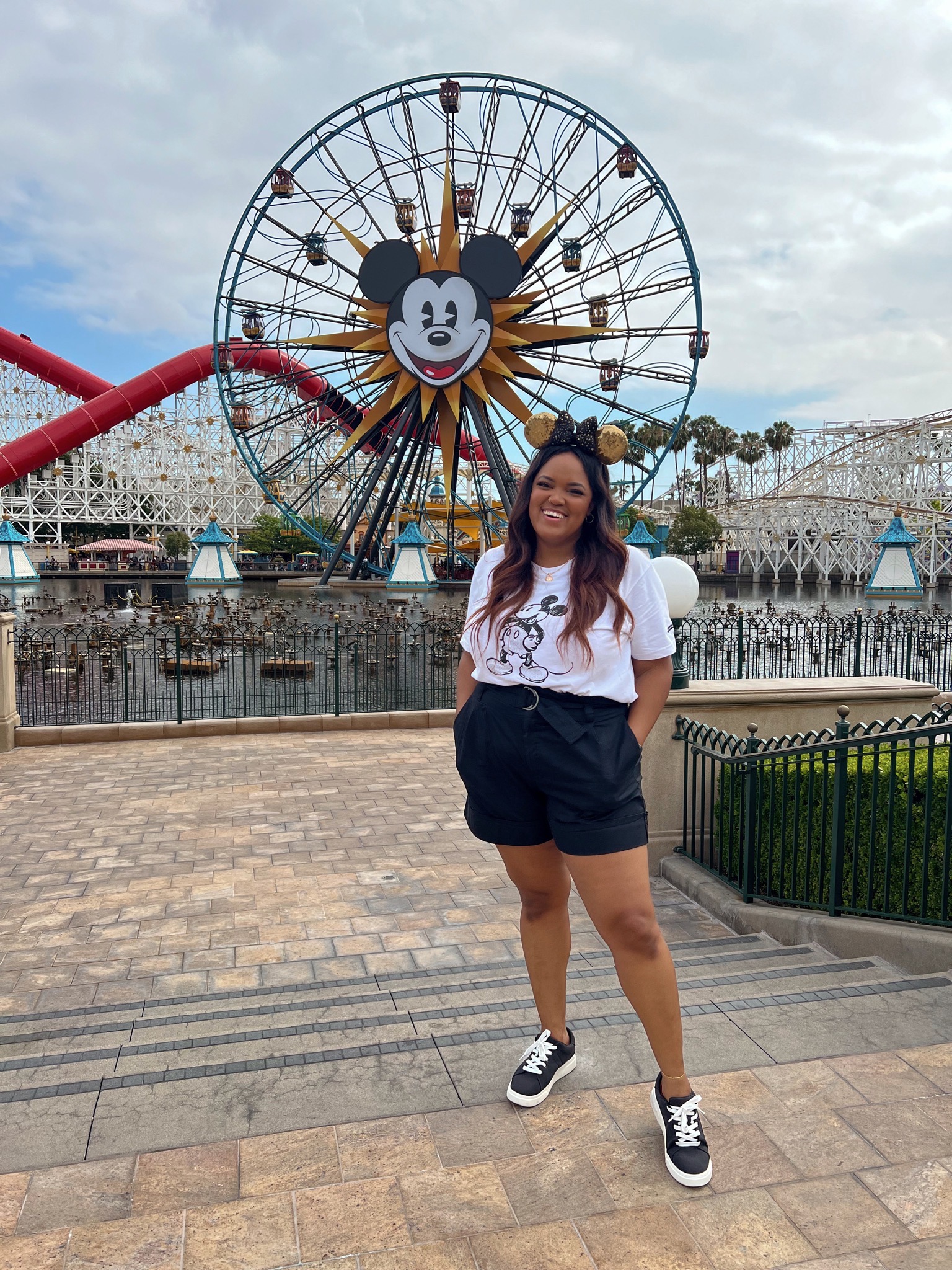 Pack with me for Disneyland (video)