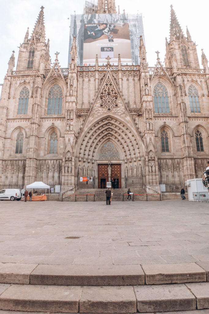 Barcelona Bucket List - Explore the Gothic Quarter